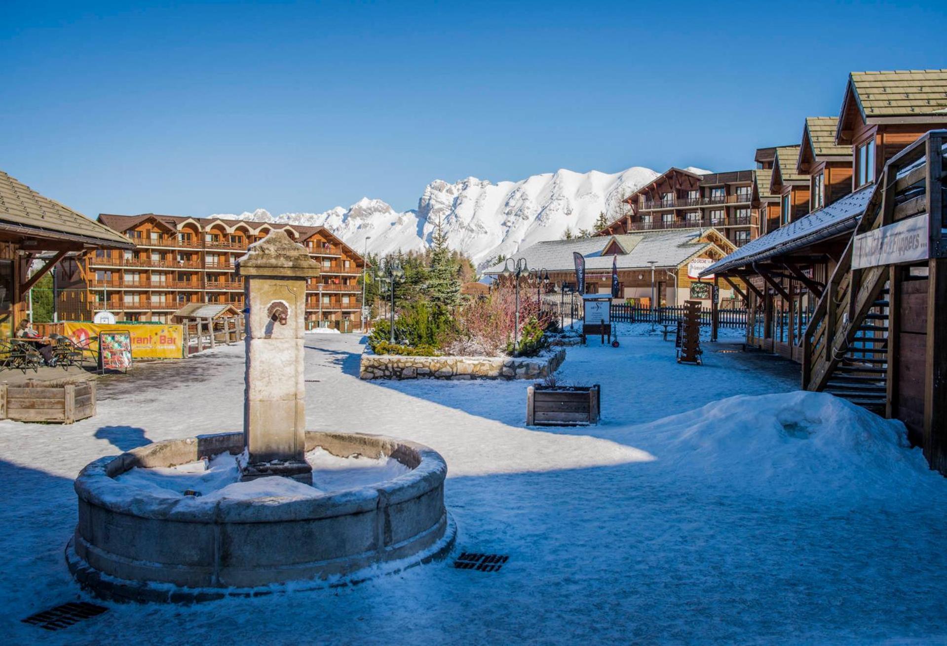Apartamento Eden Des Cimes, La Joue Du Loup Exterior foto